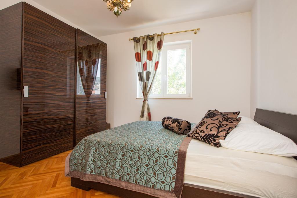 Aida Apartments And Rooms For Couples And Families Free Parking 두브로브니크 외부 사진