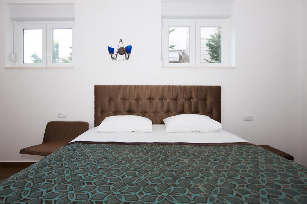 Aida Apartments And Rooms For Couples And Families Free Parking 두브로브니크 객실 사진