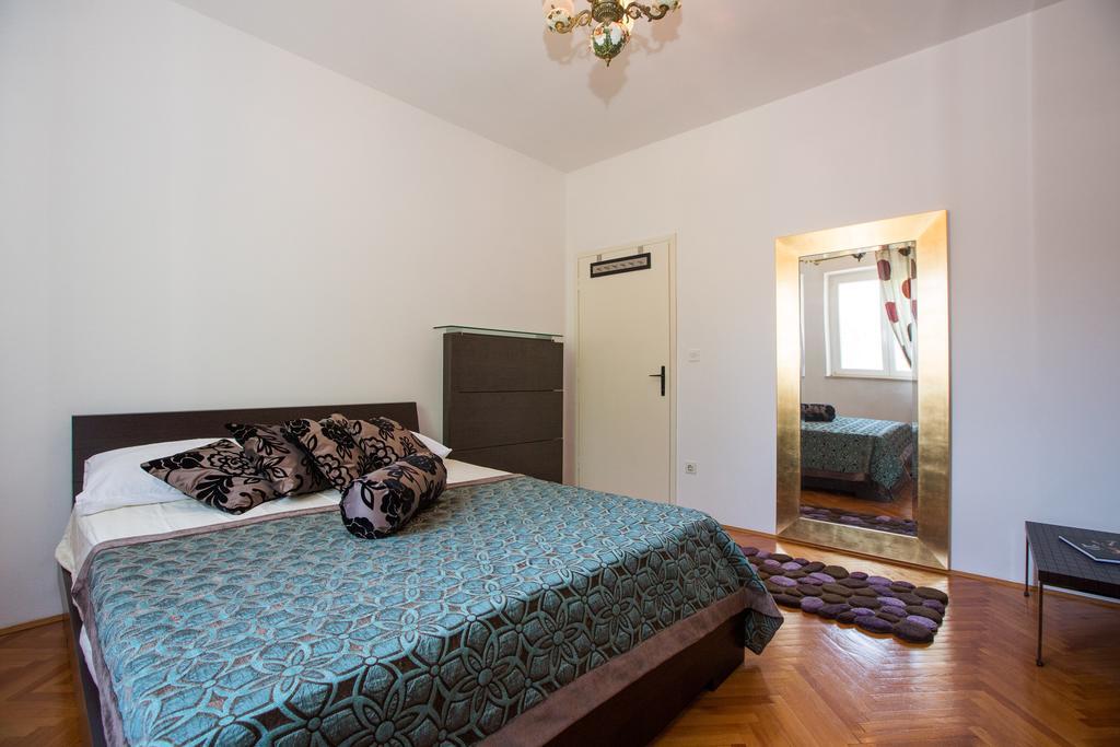 Aida Apartments And Rooms For Couples And Families Free Parking 두브로브니크 외부 사진