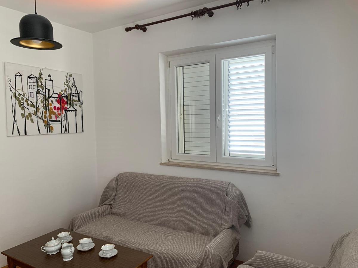 Aida Apartments And Rooms For Couples And Families Free Parking 두브로브니크 외부 사진