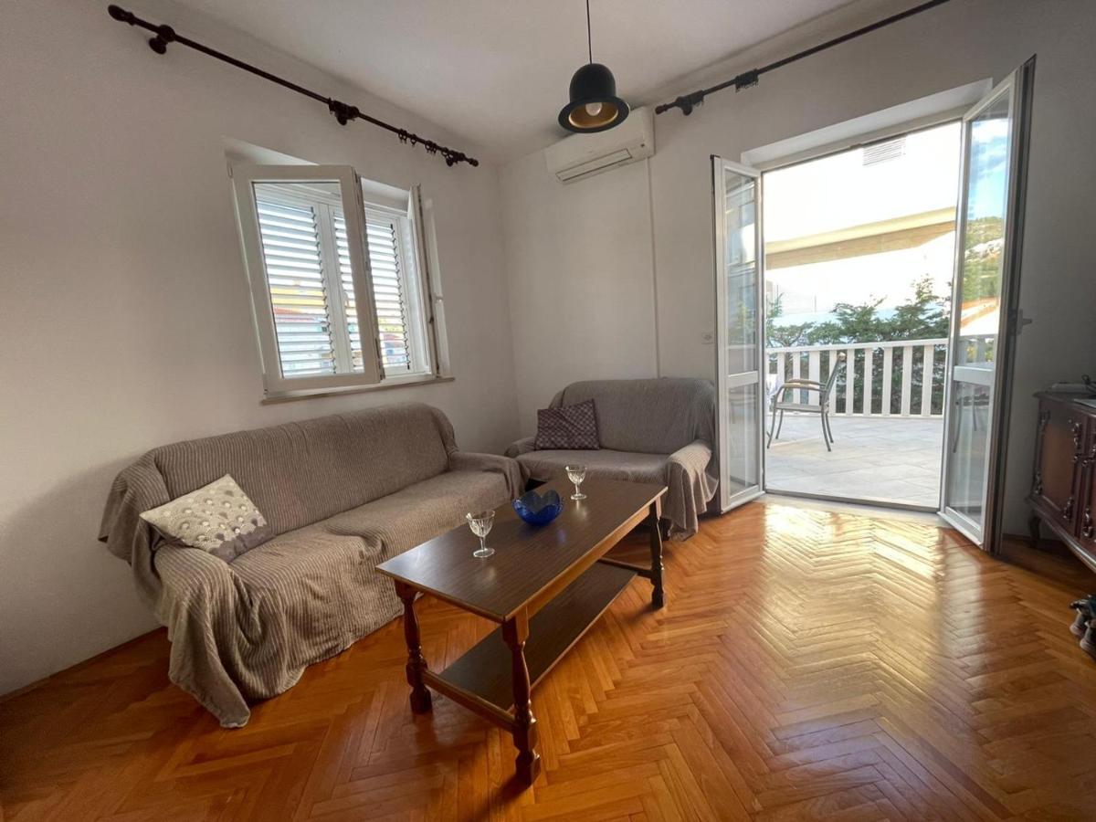 Aida Apartments And Rooms For Couples And Families Free Parking 두브로브니크 외부 사진